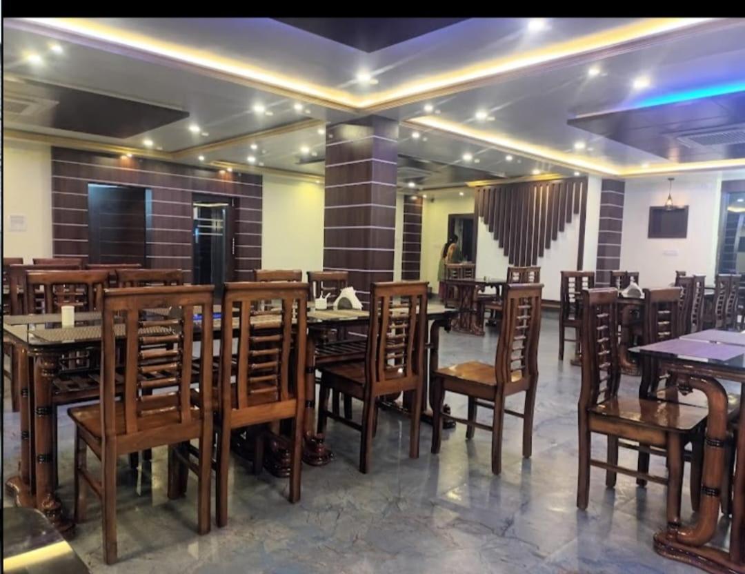 Prince Palace Jhargram Zewnętrze zdjęcie